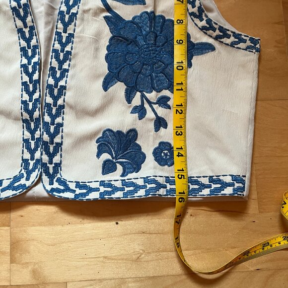 Blue and White Embroidered Vest Top Size L - Picture 7 of 10
